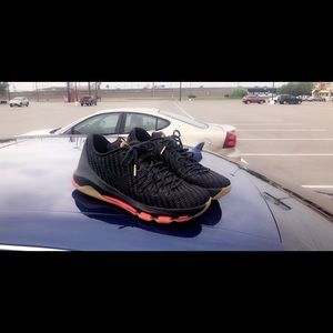 Nike basketball shoes “KD”